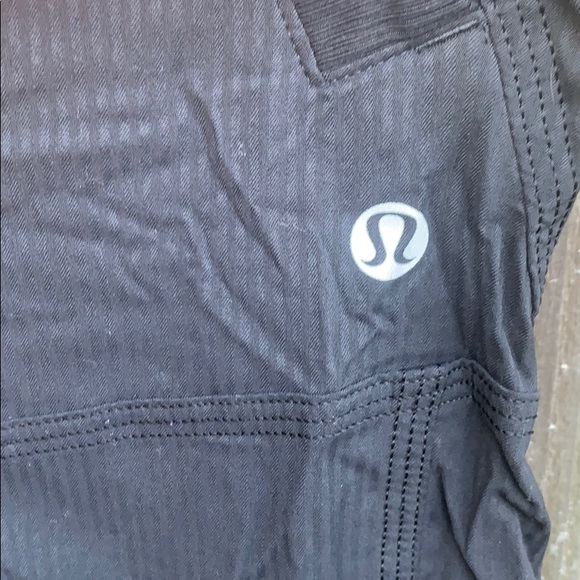 Lululemon lightweight Capri pant sz 8 - Picture 2 of 5